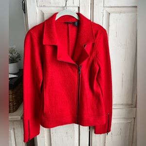 Gorgeous boucle red blazer!